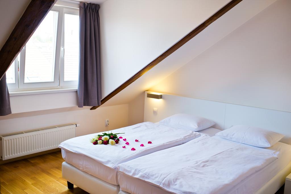 Vysehrad Castle Suite Prague Phòng bức ảnh